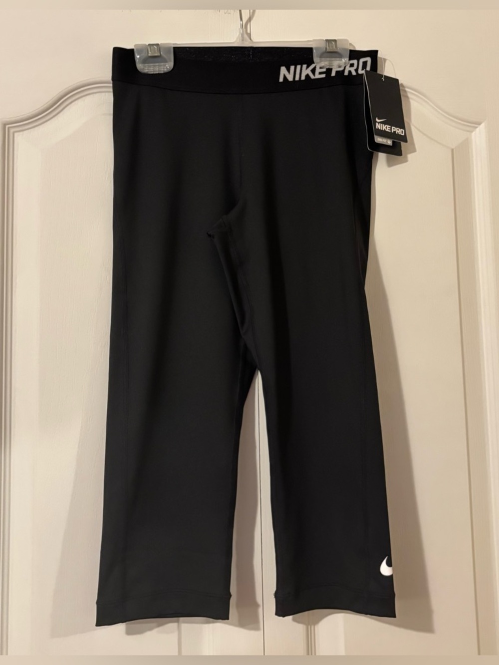 NWT Nike Pro Capris